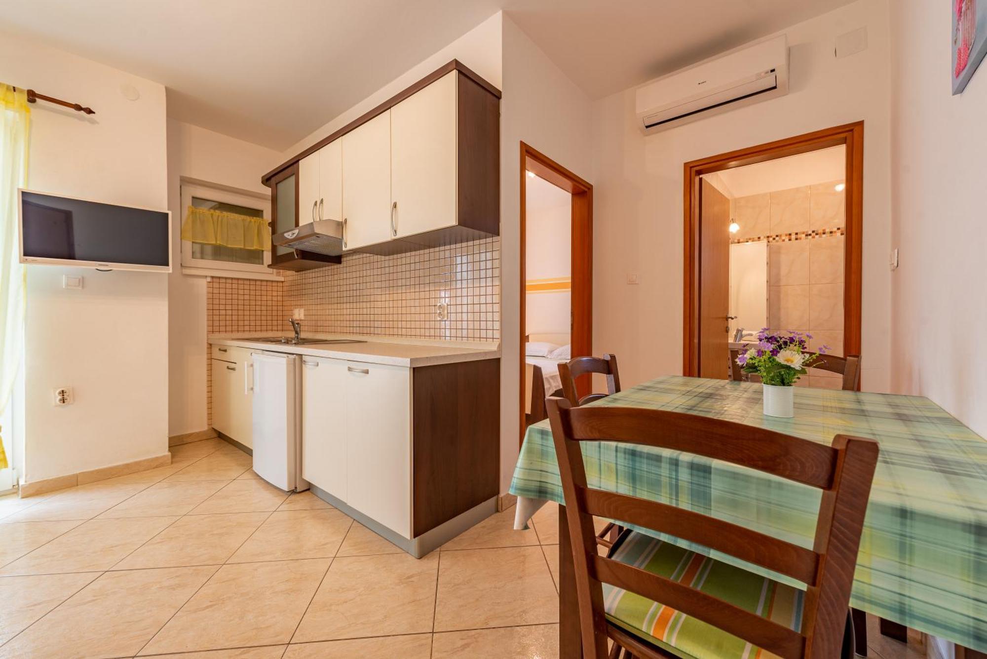 Haus Toni Apartment ราชานาส ภายนอก รูปภาพ