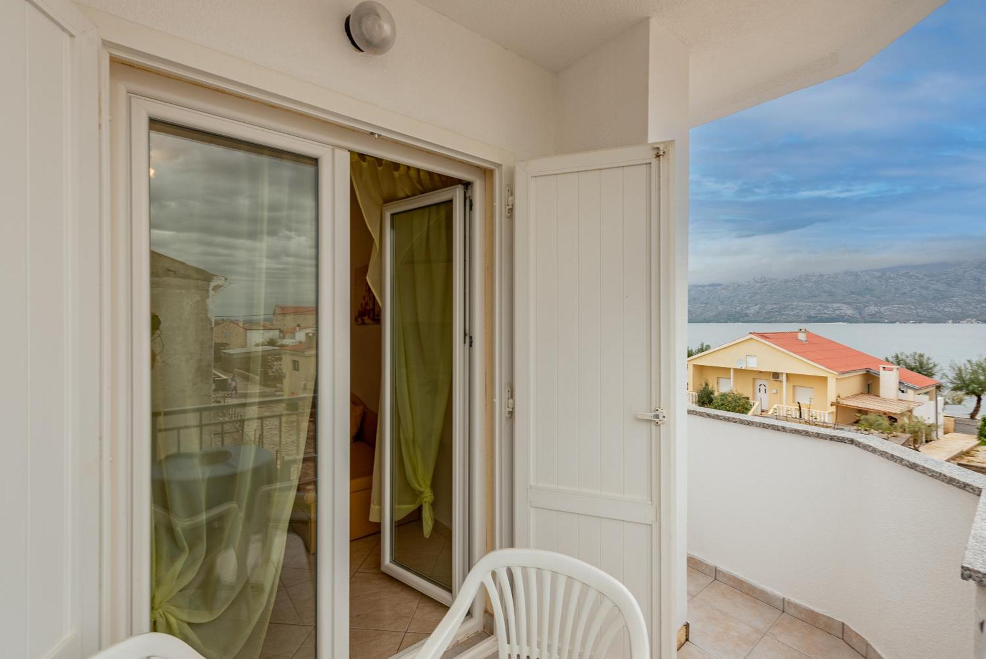 Haus Toni Apartment ราชานาส ภายนอก รูปภาพ