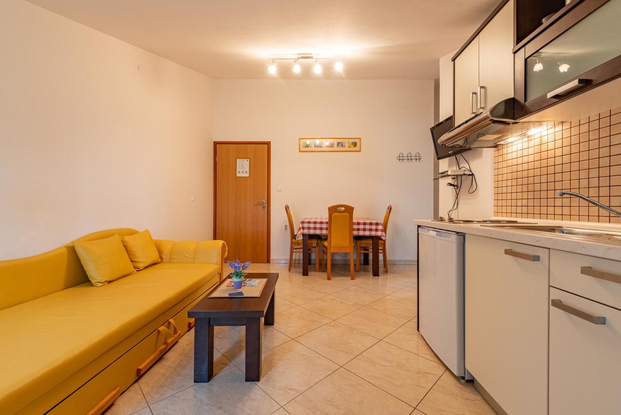 Haus Toni Apartment ราชานาส ภายนอก รูปภาพ