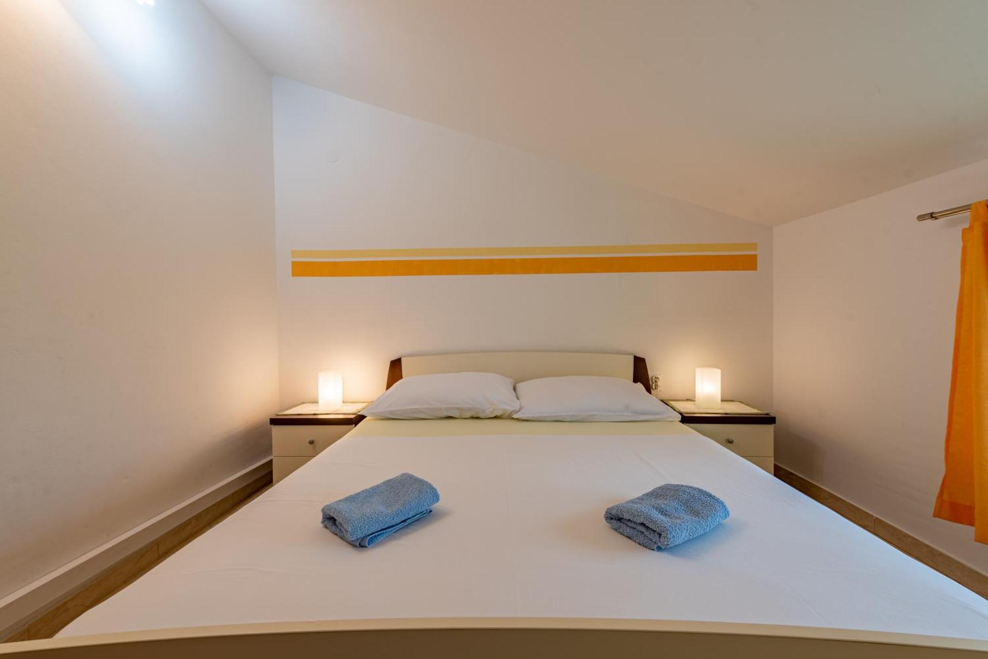 Haus Toni Apartment ราชานาส ภายนอก รูปภาพ