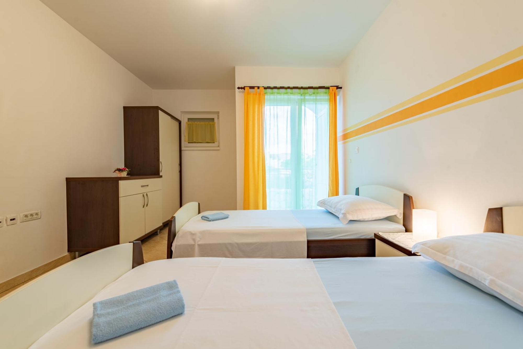 Haus Toni Apartment ราชานาส ภายนอก รูปภาพ