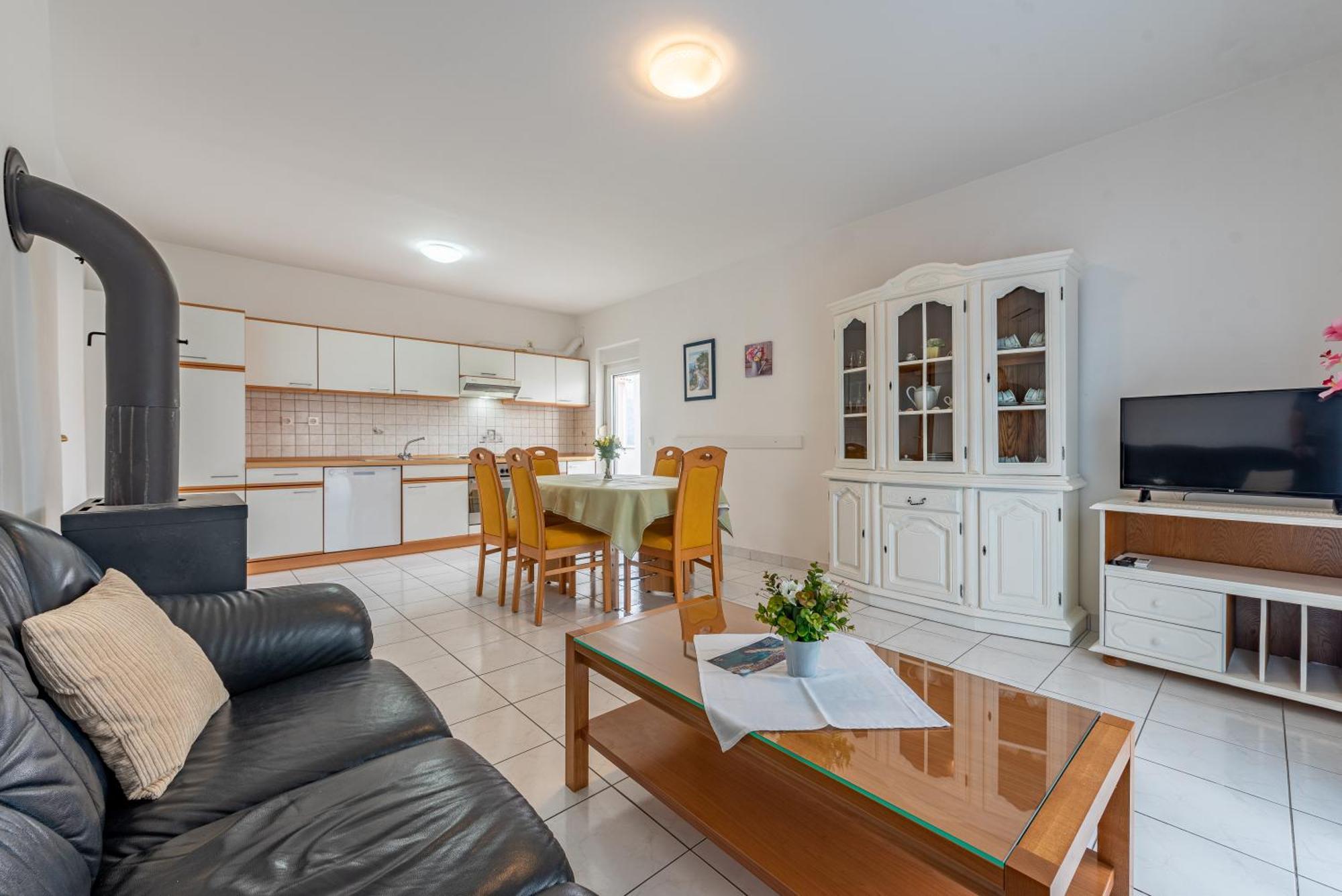 Haus Toni Apartment ราชานาส ภายนอก รูปภาพ