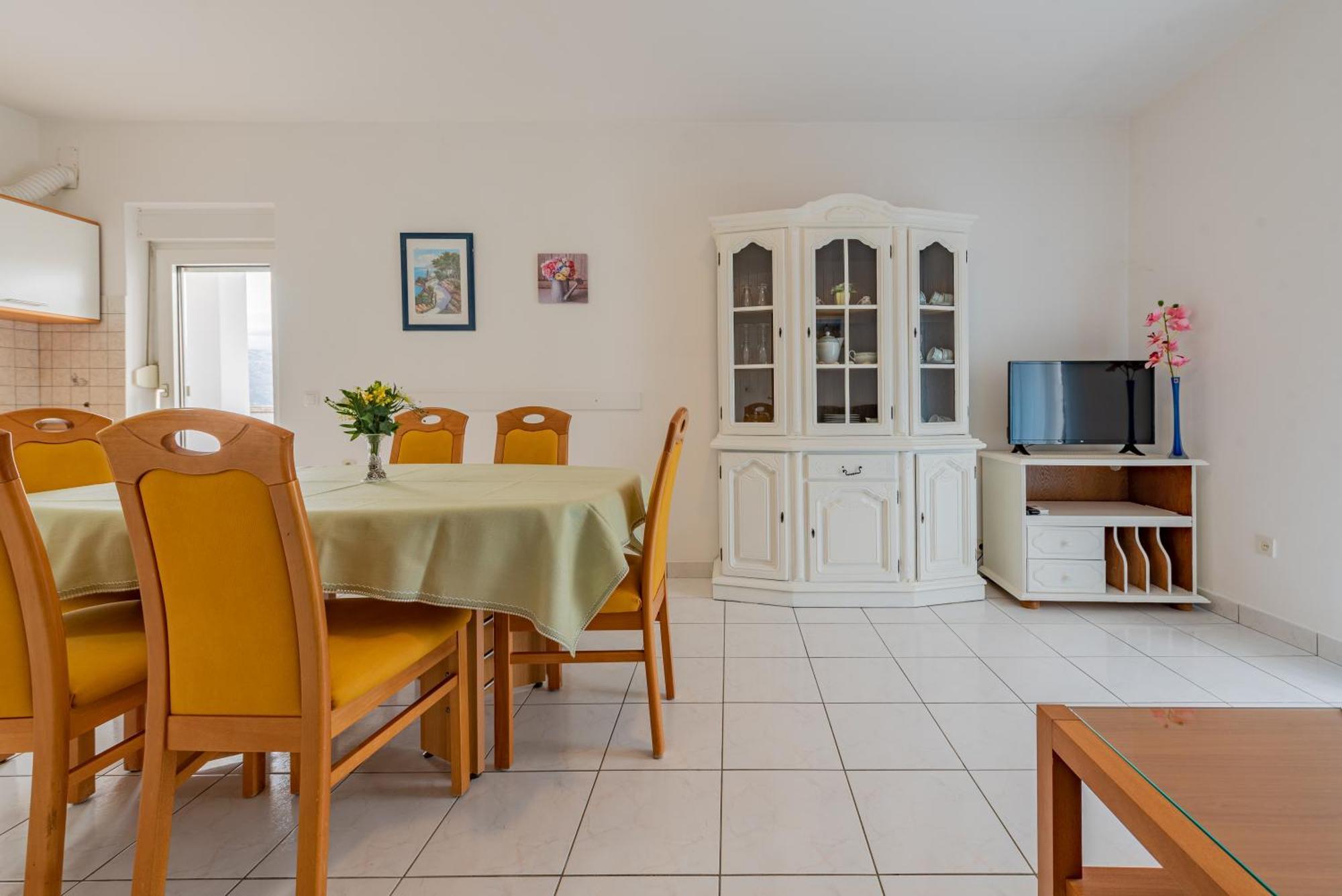 Haus Toni Apartment ราชานาส ภายนอก รูปภาพ