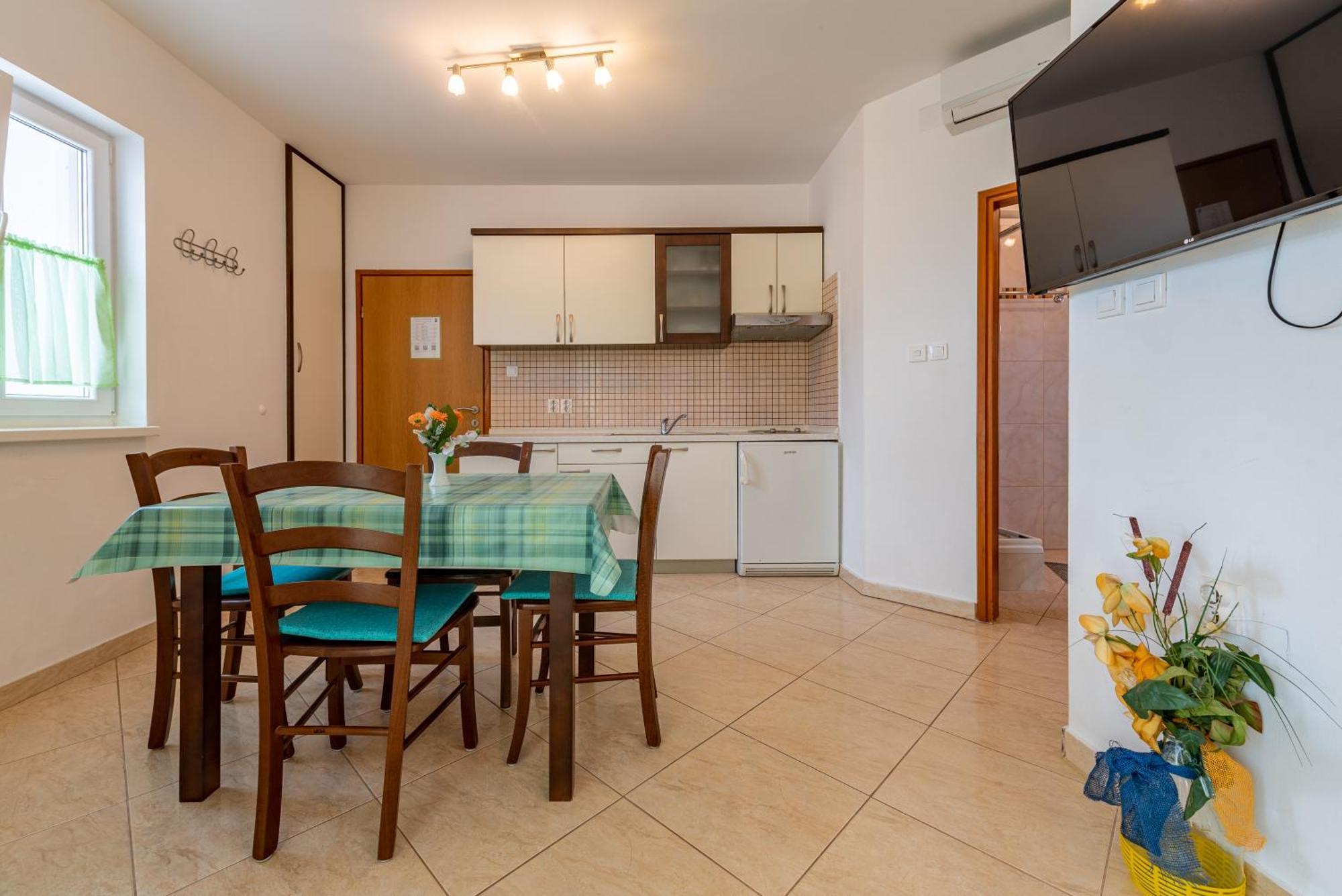 Haus Toni Apartment ราชานาส ภายนอก รูปภาพ