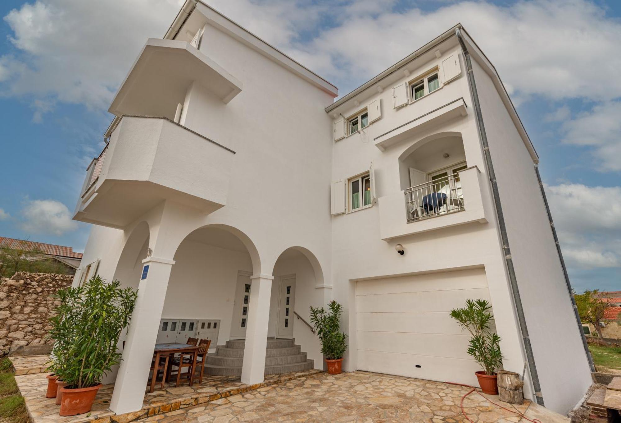 Haus Toni Apartment ราชานาส ภายนอก รูปภาพ